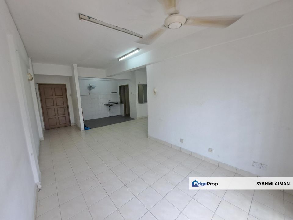 Gombak Selangor, Block A Mid Floor Pangsapuri Saujana Gombak For Sale, Selangor, Batu Caves 