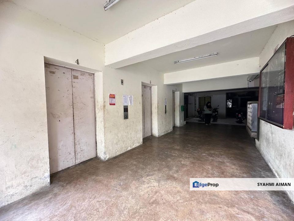 Ampang Selangor, Block A Floor 13 Apartment Berembang Indah For Sale, Selangor, Ampang