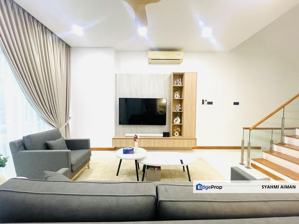 Kemensah Melawati KL, 4-Storey Superlink House at Hevea For Sale, Renovated with Furnished, Selangor, Taman Melawati