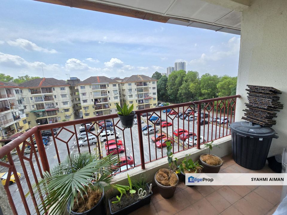 Kajang Selangor, Floor 4 Seraya Apartment For Sale, Partially Furnished, Selangor, Kajang