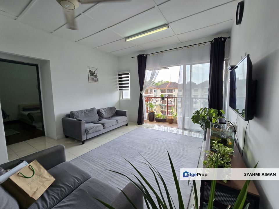 Kajang Selangor, Floor 4 Seraya Apartment For Sale, Partially Furnished, Selangor, Kajang