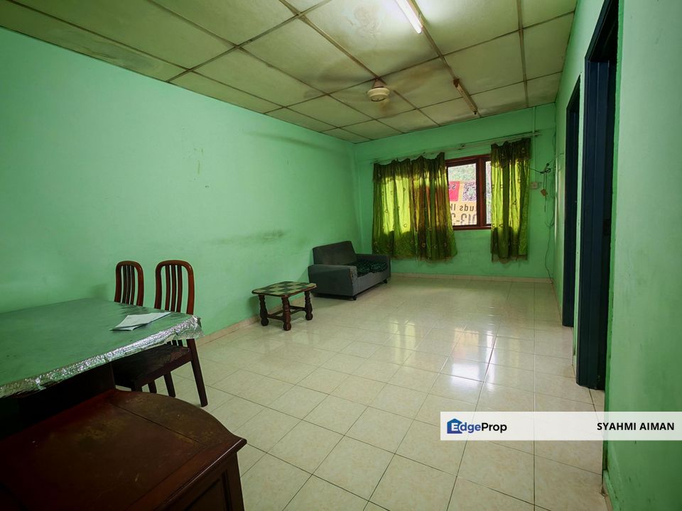 Seri Kembangan Selangor, Block D Floor 5 Pangsapuri Putra Permai 3 For Sale, Selangor, Seri Kembangan