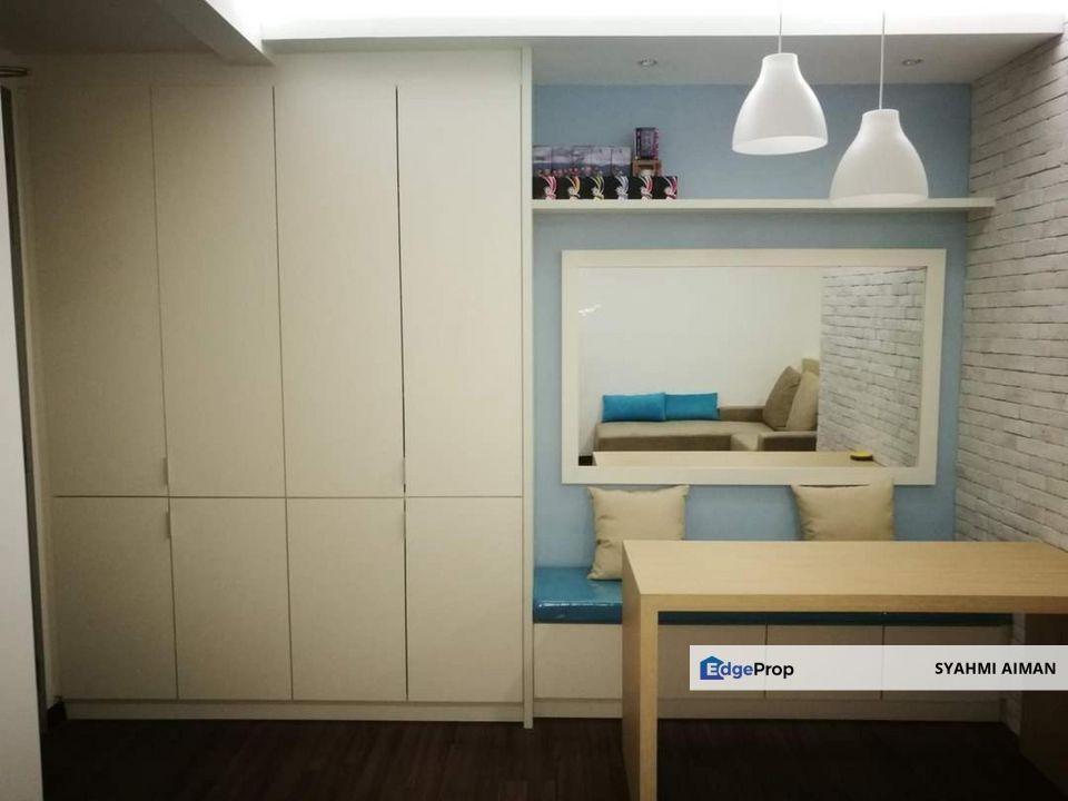 Seri Kembangan Selangor, Silk Sky Residence For Sale, Partially Furnished, Selangor, Balakong