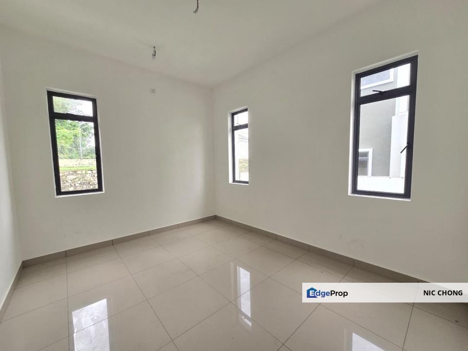 Taman Senai Utama Double Storey Semi-D For Sale, Johor, Kulai