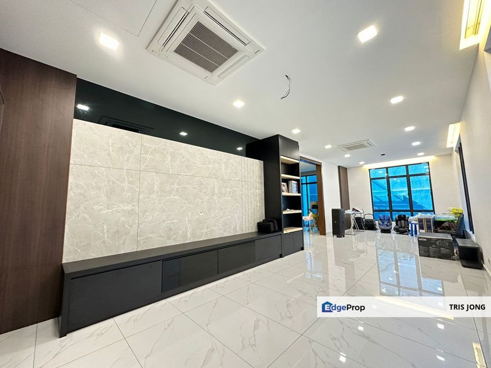 The Rise @ Emerald Rawang 3 Storey Bungalow for Sales Fully Renovated, Selangor, Rawang