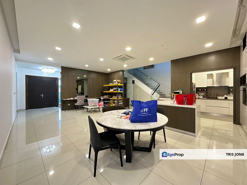The Rise @ Emerald Rawang 3 Storey Bungalow for Sales Fully Renovated, Selangor, Rawang