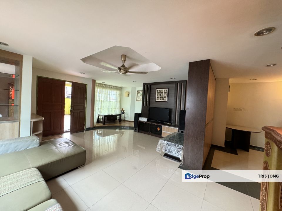 Bukit Rawang Jaya Double Story house for sale, Fully Renovated , Selangor, Rawang