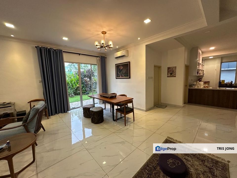 Anggun 2 Semi-D, Corner Unit @ Renovated , Selangor, Rawang