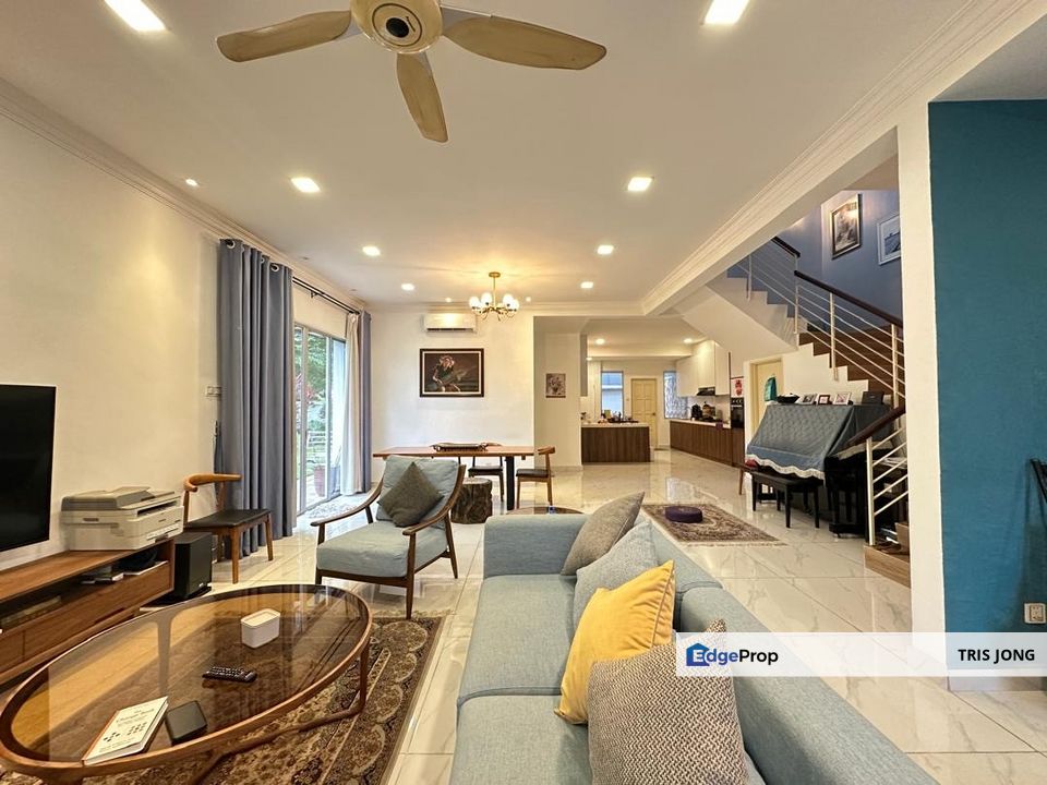 Anggun 2 Semi-D, Corner Unit @ Renovated , Selangor, Rawang