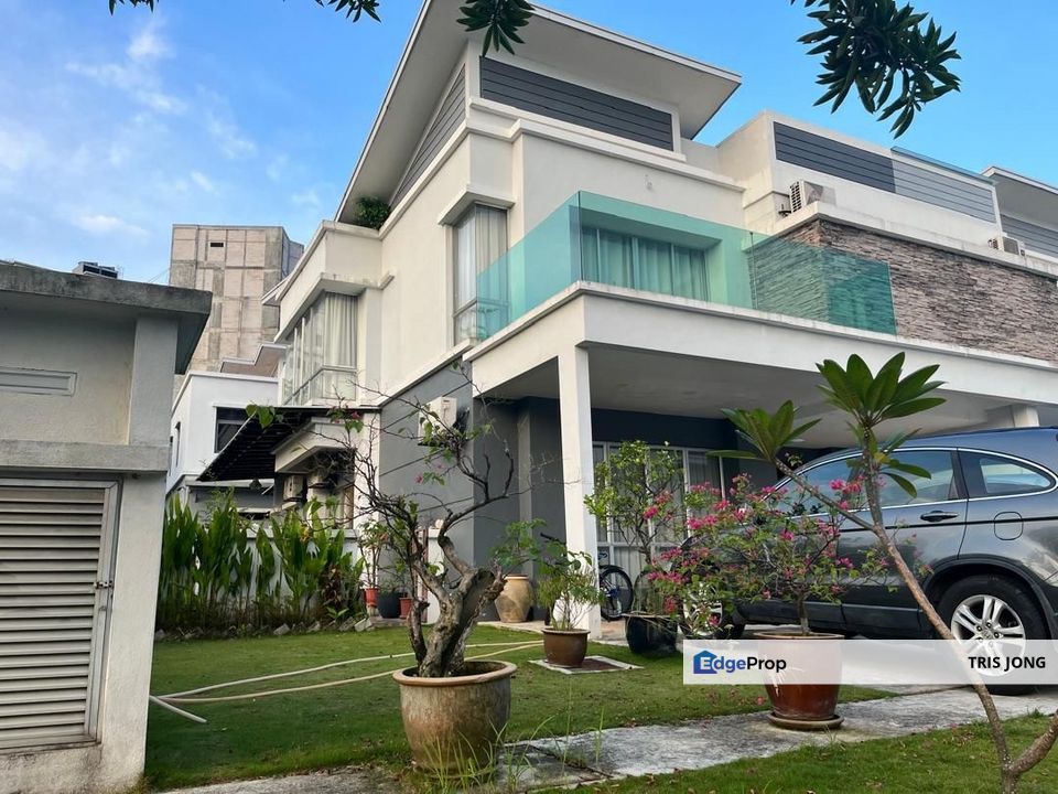 Anggun 2 Semi-D, Corner Unit @ Renovated , Selangor, Rawang