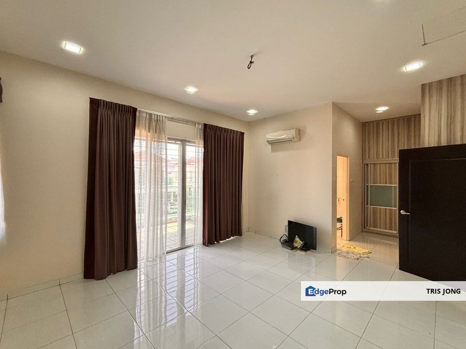 Anggun 2 Semi-D House For Sale @ Renovated , Selangor, Rawang