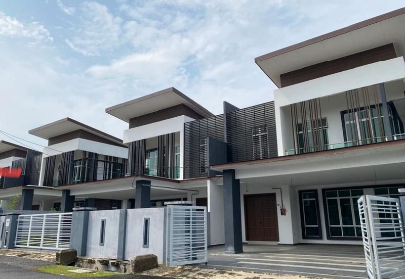 Freehold Double Storey Semi-D House Melaka Taman Enggang Gangsa