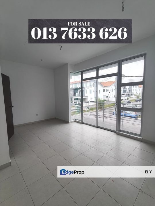 Taman Pulai Mutiara End Lot With Land Below Market , Johor, Nusajaya