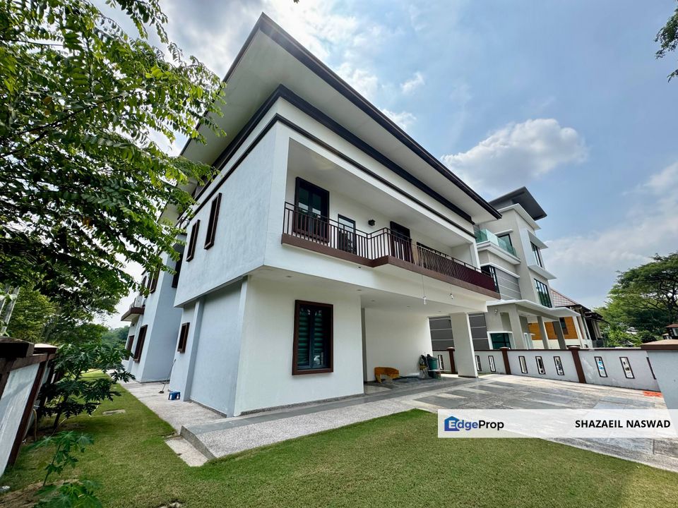 2.5 Storey Bungalow Monterez Golf Club, Seksyen U9, Shah Alam & Nice Lake View & Lush Greenery , Selangor, Shah Alam