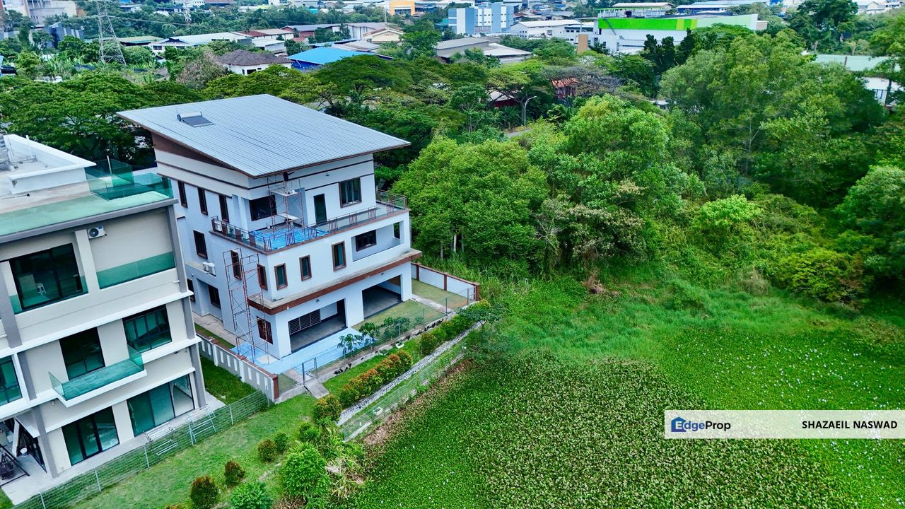 2.5 Storey Bungalow Monterez Golf Club, Seksyen U9, Shah Alam & Nice Lake View & Lush Greenery , Selangor, Shah Alam