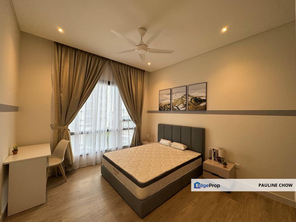 Tria 3 bedrooms low floor with balcony , Kuala Lumpur, Seputeh