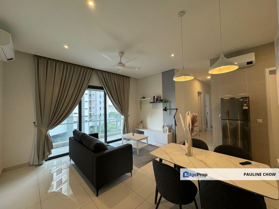 Tria 3 bedrooms low floor with balcony , Kuala Lumpur, Seputeh
