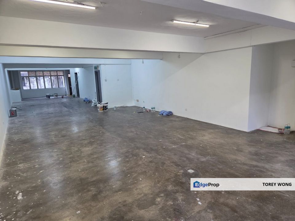 [HIGH TRAFFIC] Office Tmn Pekaka Sek 8, Kota Damansara for RENT, Selangor, Kota Damansara