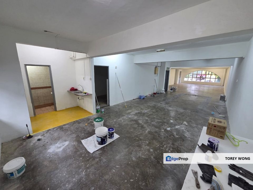 [HIGH TRAFFIC] Office Tmn Pekaka Sek 8, Kota Damansara for RENT, Selangor, Kota Damansara