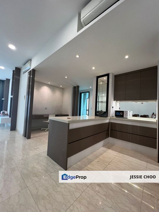 Sea View + Convenience? This Unit Has Both, Johor, Permas Jaya/Senibong