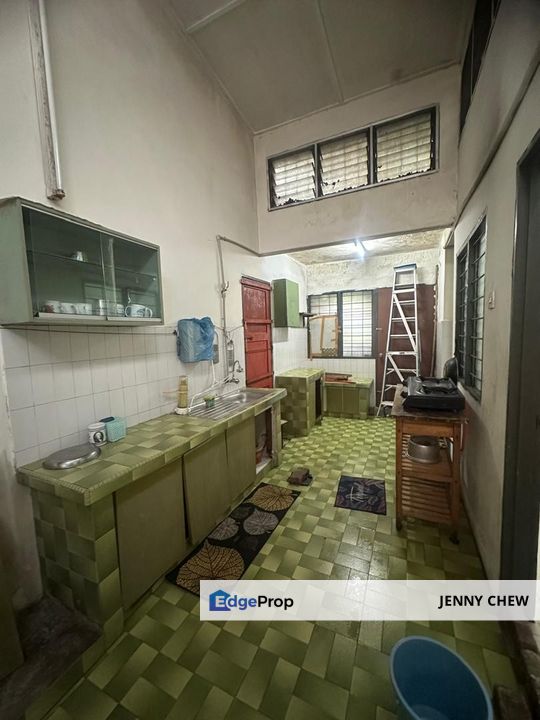 Seksyen 1, Petaling Jaya, 1 Storey Terraced House FOR SALE, Selangor, Petaling Jaya