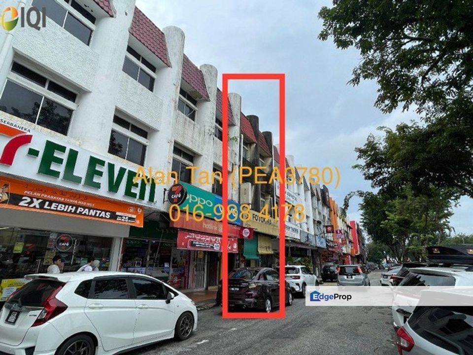 Jalan Beserah (same row with Maybank / KK Mart/ Guardian), , 