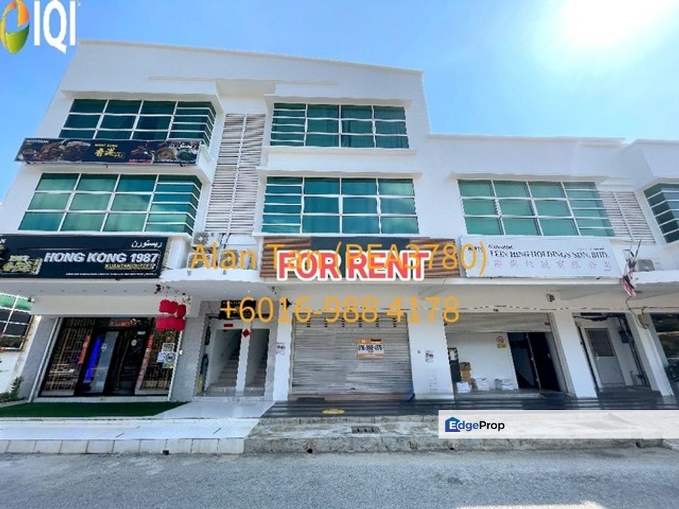 AIR PUTIH, KUANTAN (Opposite Andorra Peak), , 