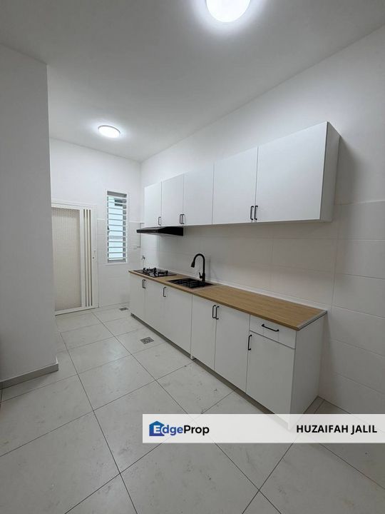 TIARA SENDAYAN IN BETWEEN KLIA SEREMBAN, Negeri Sembilan, Seremban