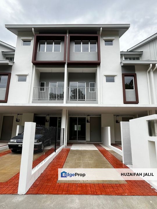 Greenwood Seraya @ Salak Tinggi, Selangor, Sepang