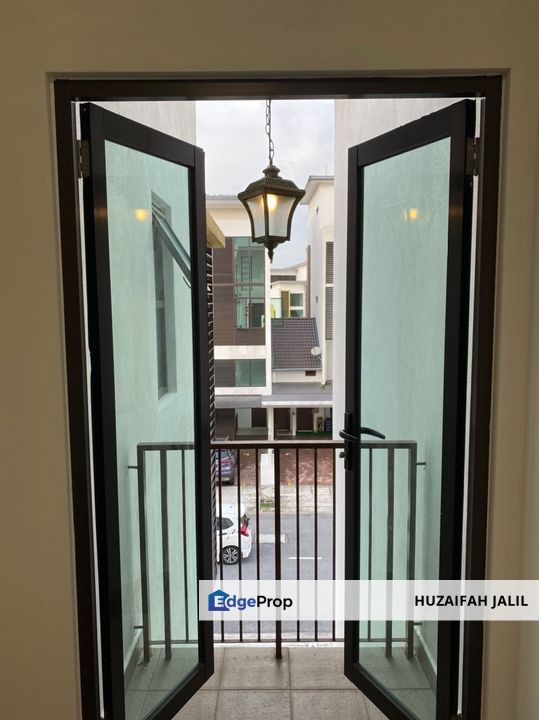 Townhouse Cempaka Seri 2 Town Villas, Nilai, Negeri Sembilan, Seremban