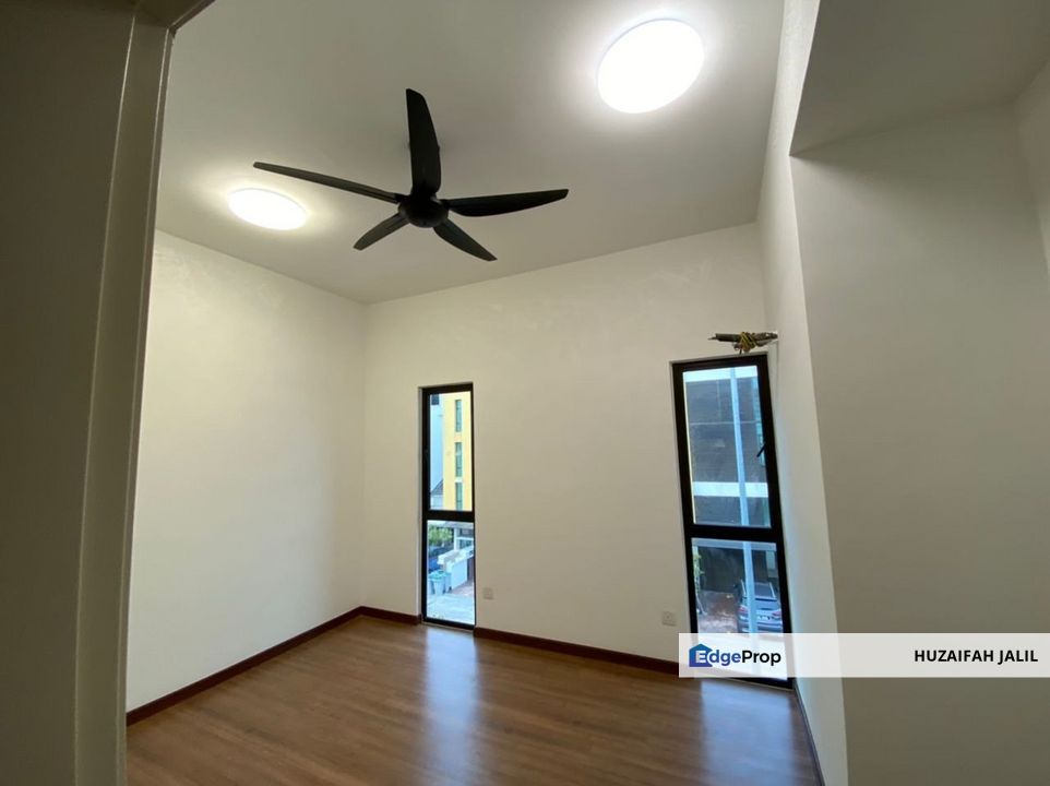 Townhouse Cempaka Seri 2 Town Villas, Nilai, Negeri Sembilan, Seremban