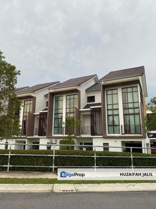 Townhouse Cempaka Seri 2 Town Villas, Nilai, Negeri Sembilan, Seremban