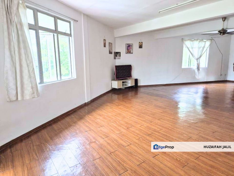 CORNER UNIT  SP 3SHOP APARTMENT , SAUJANA PUCHONG , Selangor, Puchong South