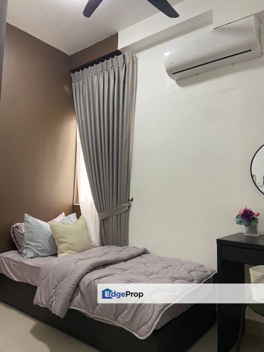 ROOM FOR FEMALE ONLY ACACIA RESIDENCES Sepang, Selangor, Sepang