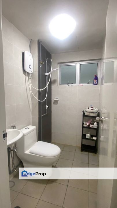 ROOM FOR FEMALE ONLY ACACIA RESIDENCES @ Sepang , Selangor, Sepang