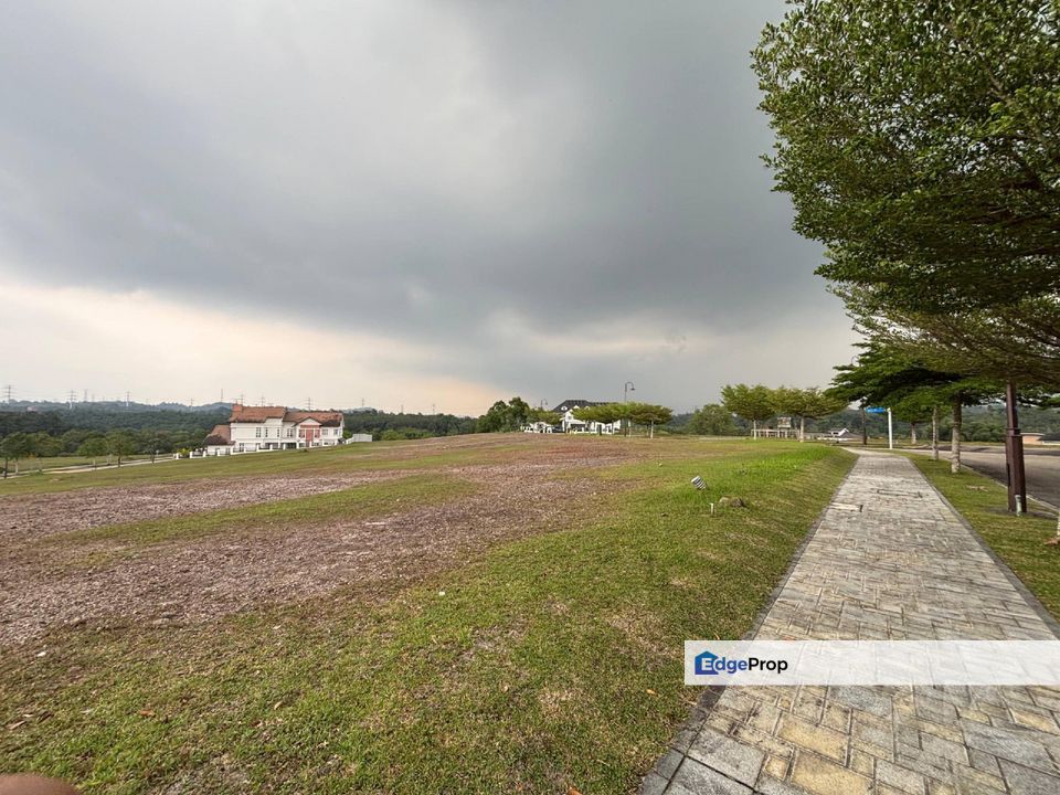 13 INTERMEDIATE LOTS AT HILLTOP @ P11 PUTRAJAYA, Selangor, Putrajaya