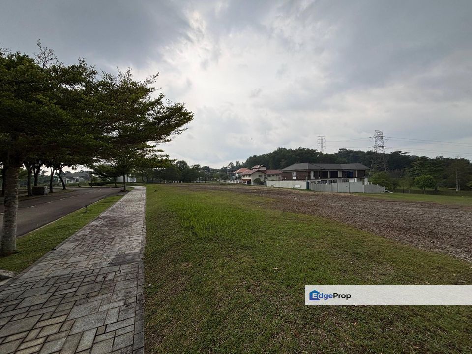 13 INTERMEDIATE LOTS AT HILLTOP @ P11 PUTRAJAYA, Selangor, Putrajaya