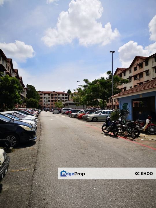 Harmoni Apartment Damansara Damai Saujana Damansara pju, Selangor, Damansara Damai