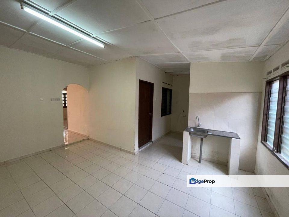 Taman Dahlia House For Sale, Johor, Tampoi