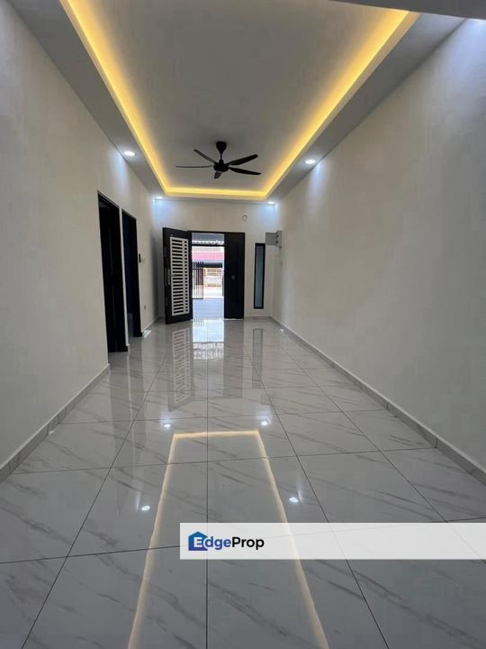 Taman Universiti House For Sale, Johor, Skudai