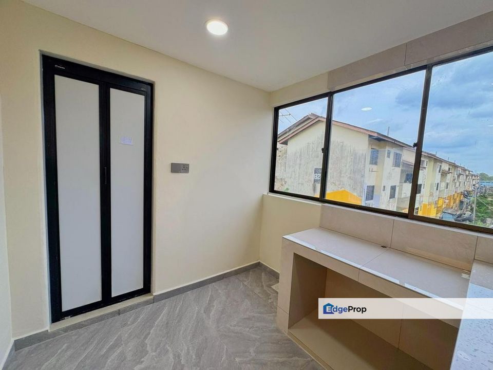 Bandar Selesa Jaya Flat For Sale, Johor, Skudai