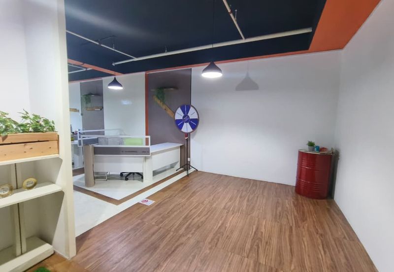 KENWINGSTON BUSINESS CENTRE