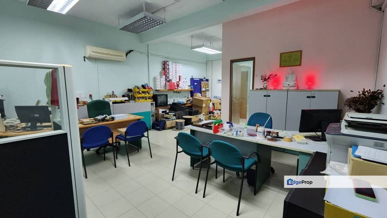 C.h.e.a.p Fully Furnished Medan Putra Business Centre Level 1, Kuala Lumpur, Kepong