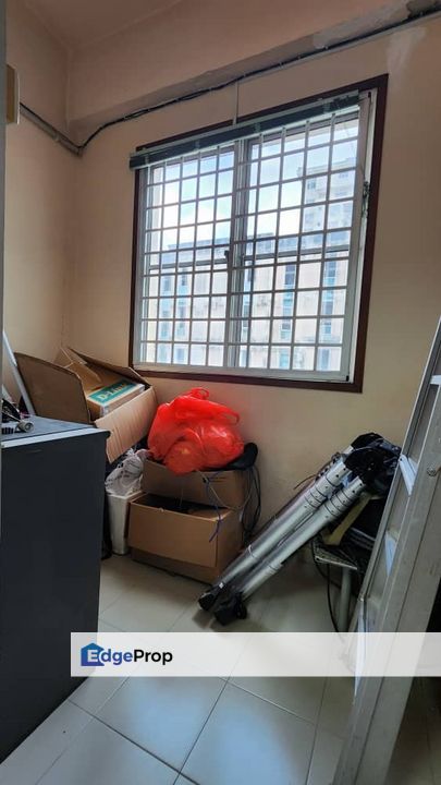 C.h.e.a.p Fully Furnished Medan Putra Business Centre Level 1, Kuala Lumpur, Kepong