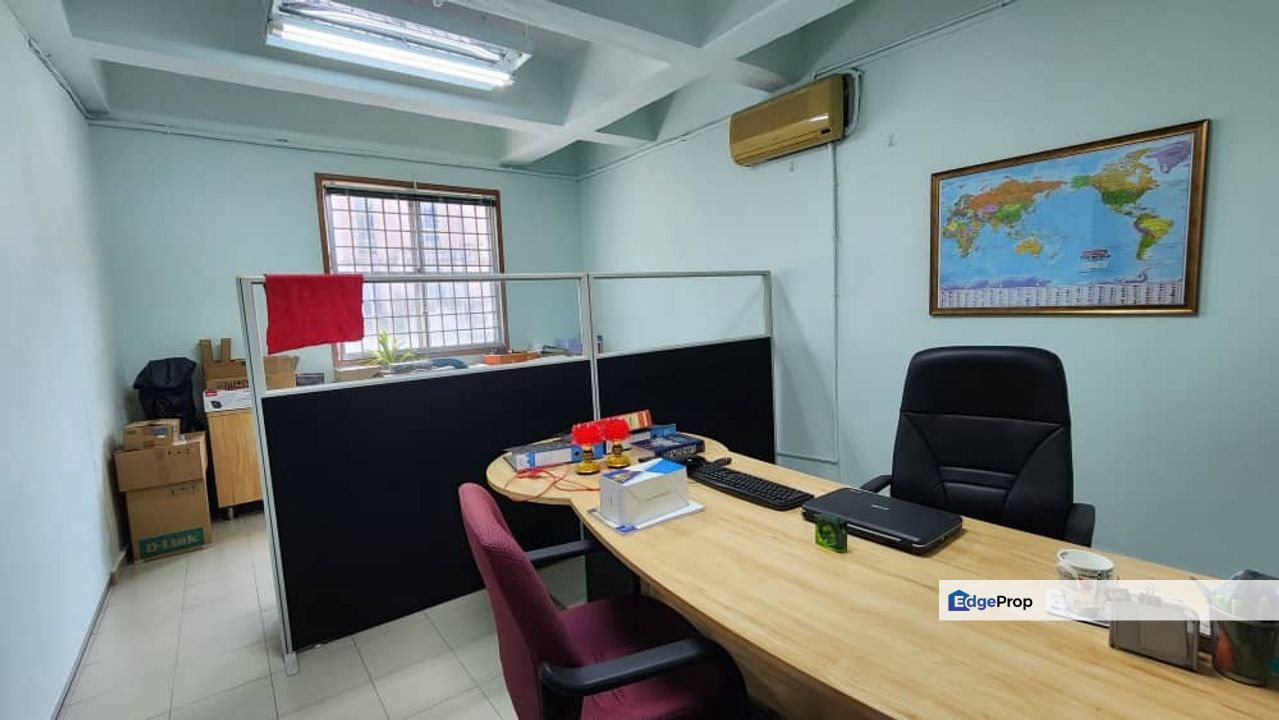 C.h.e.a.p Fully Furnished Medan Putra Business Centre Level 1, Kuala Lumpur, Kepong