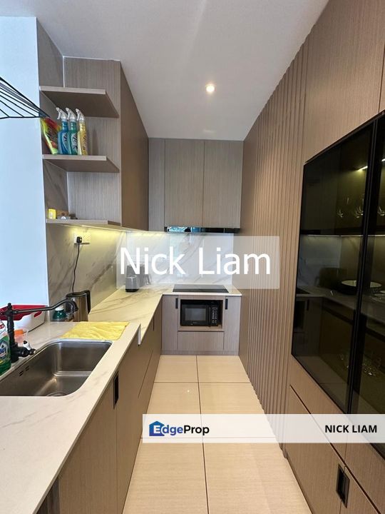 Queens Waterfront Q1 unit For Sale - Renovated and Well Maintain, Penang, Sungai Nibong