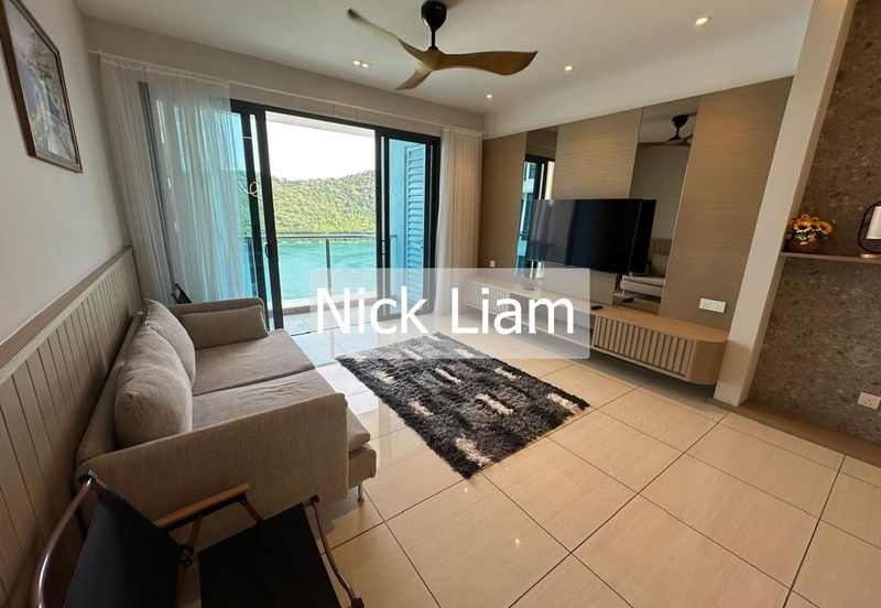 Queens Residences @ Queens Waterfront