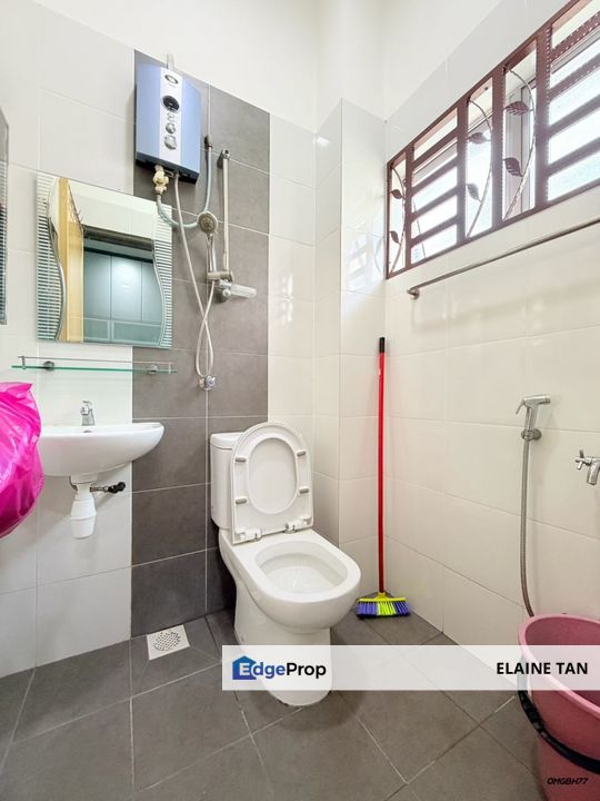 Telok Gadong Besar Klang Double Storey Endlot Terrace For Sale, Selangor, Klang