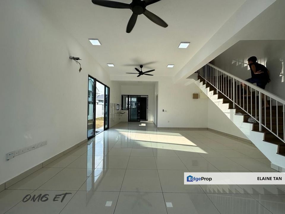 Taman Kyra Bandar Bukit Raja Double Storey End Lot For Sale, Selangor, Klang