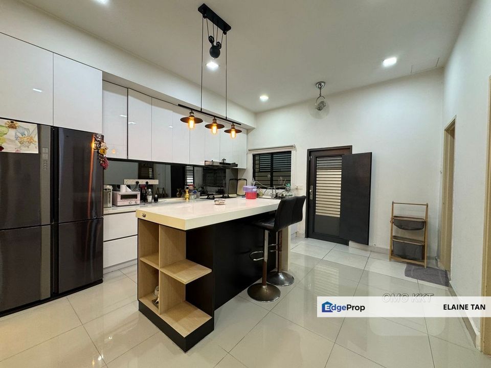 Bandar  Bukit Raja KLang -Delmara 2.5Storey Terraced House For Sale, Selangor, Klang
